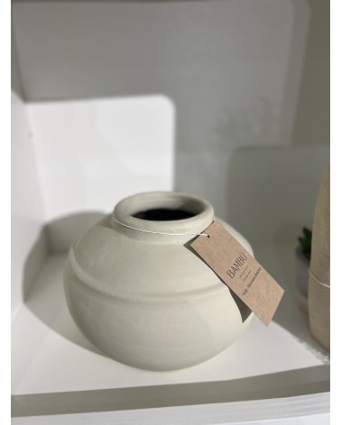 Vase décoratif en terre cuite