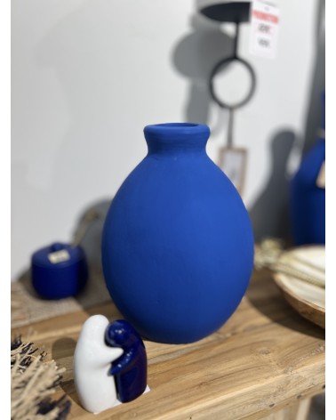 Vase en terre cuite bleu